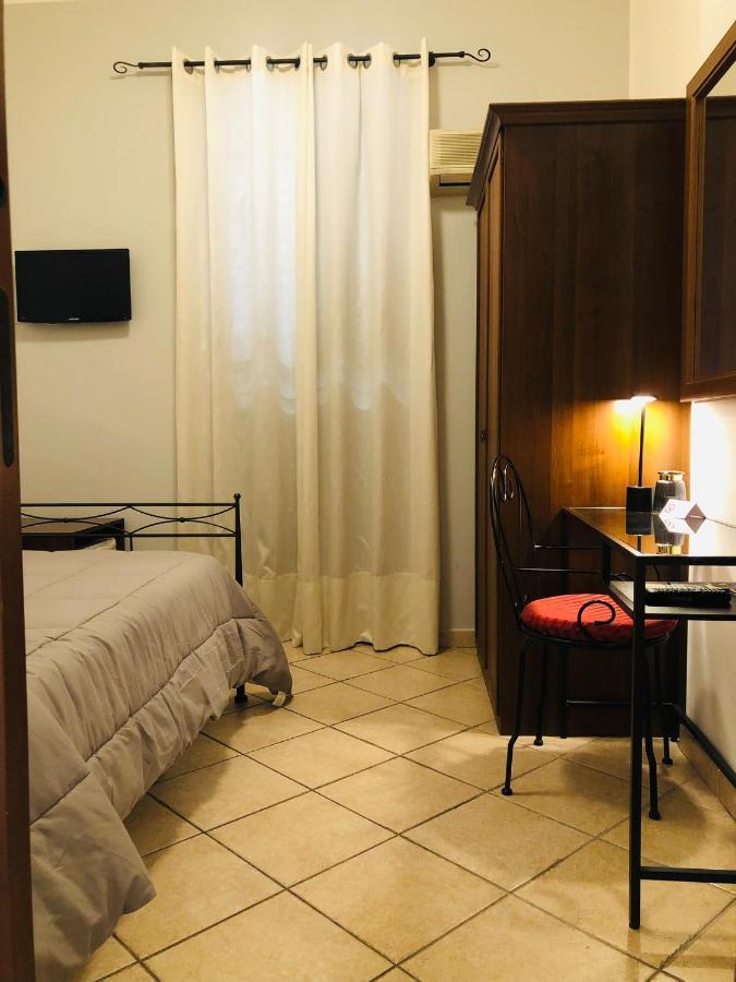 Hotel Santa Lucia Capo dʼOrlando Exterior foto